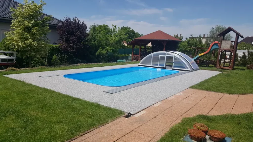 Kopaný bazén v záhrade